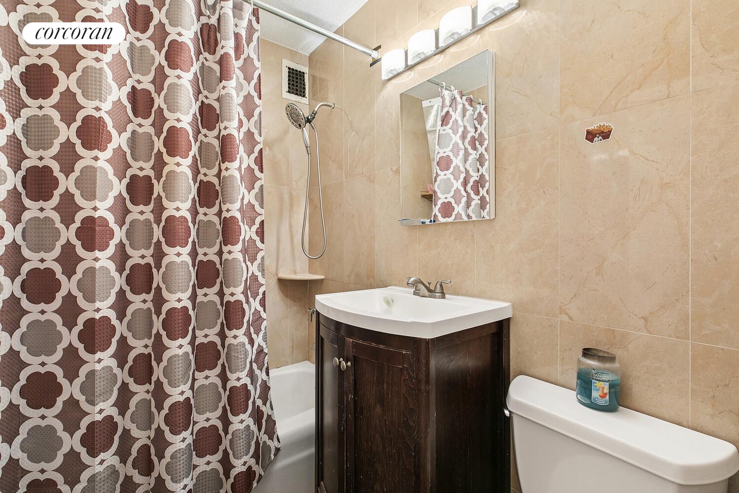 #3 photo, 90 GOLD Street, Fulton/Seaport , NY 10038