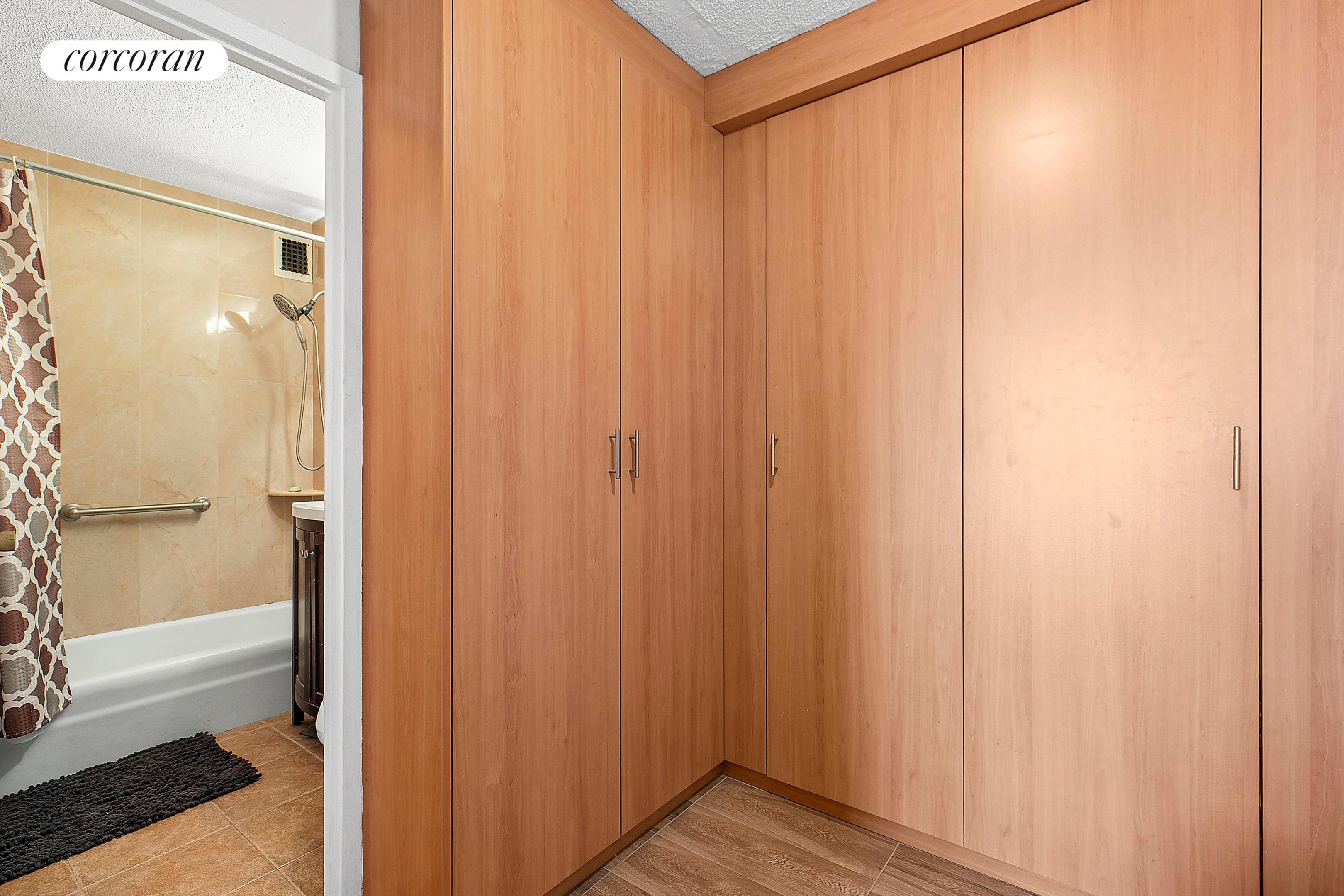 #7 photo, 90 GOLD Street, Fulton/Seaport , NY 10038