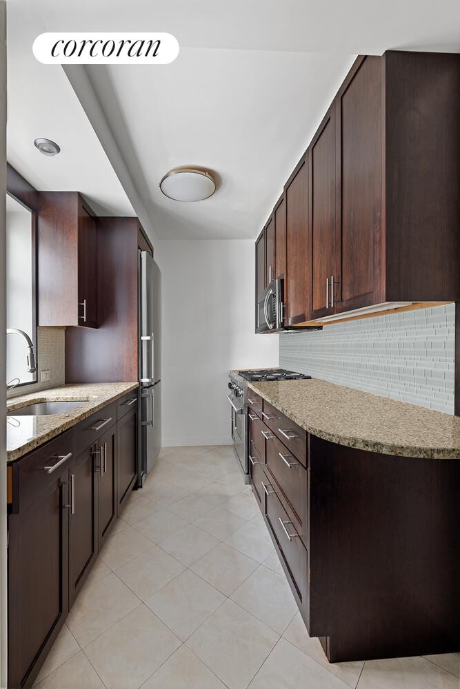 #7 photo, 200 E 57TH Street, Sutton Place , NY 10022