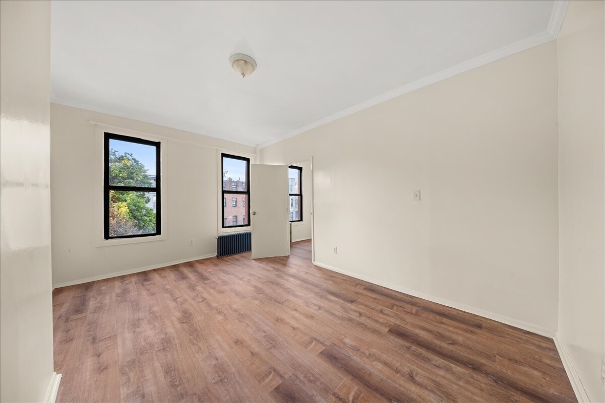 #6 photo, 48 PULASKI Street, Bedford-Stuyvesant , NY 11206