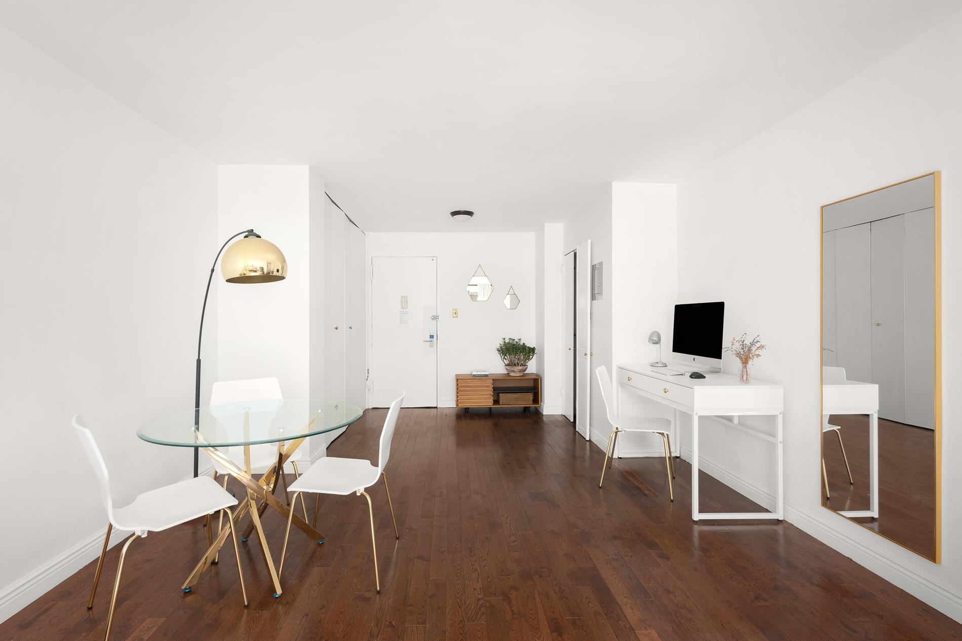 #2 photo, 444 E 75th Street, マンハッタン Upper East Side , NY 10021