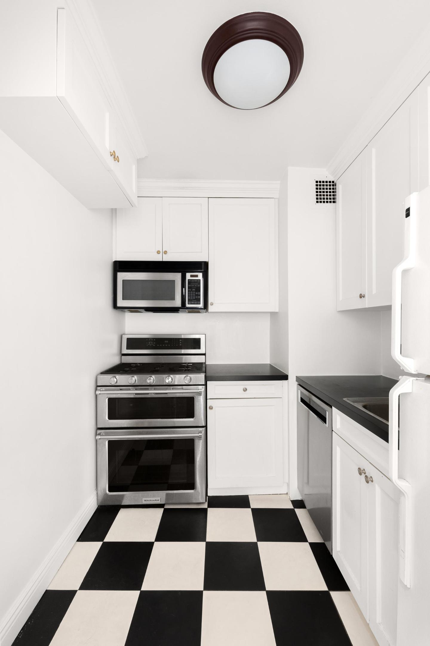 #5 photo, 444 E 75th Street, マンハッタン Upper East Side , NY 10021