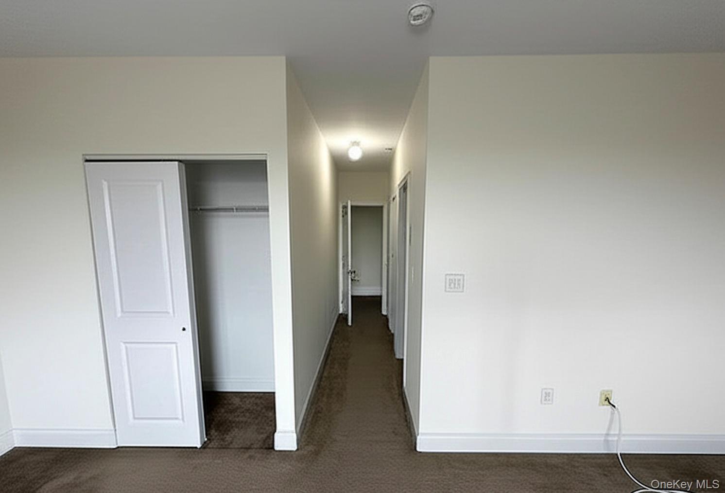 #20 photo, 130 Post Avenue, ナッソー郡 Westbury , NY 11590