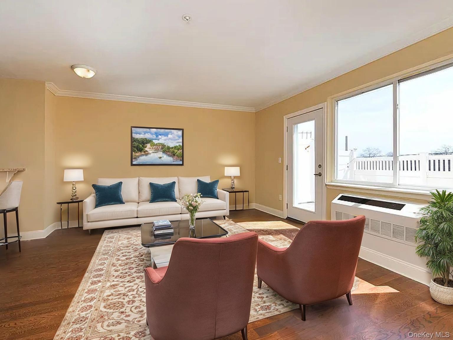 #7 photo, 130 Post Avenue, ナッソー郡 Westbury , NY 11590