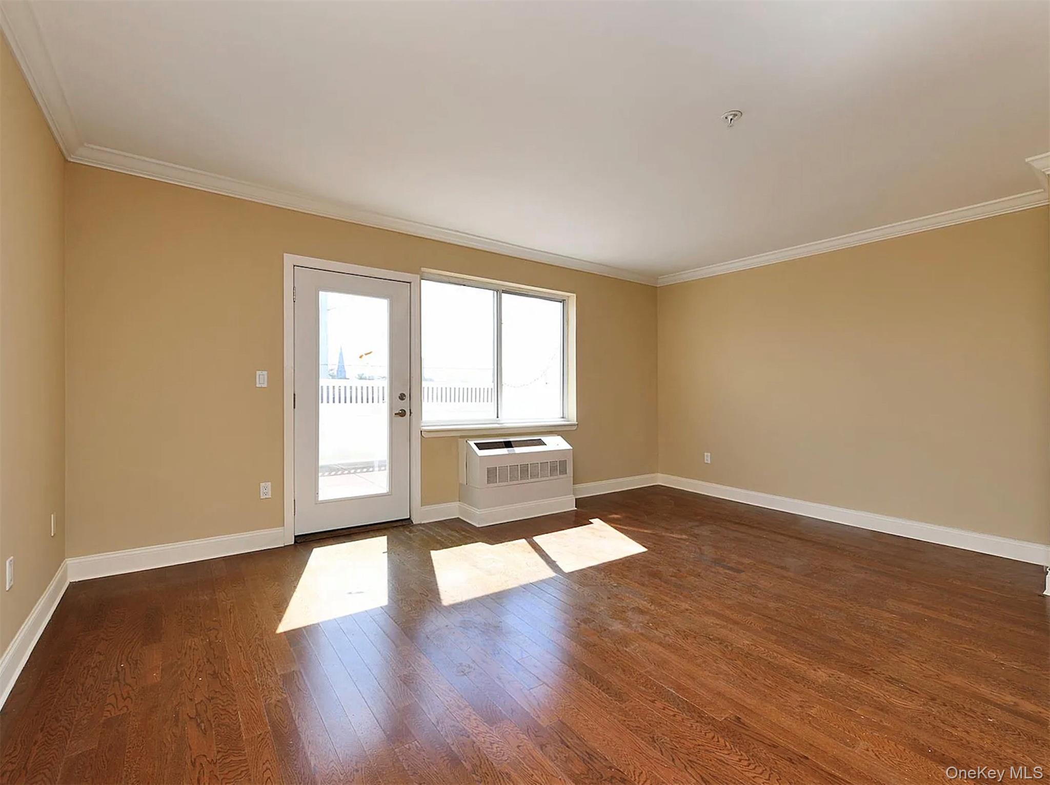 #9 photo, 130 Post Avenue, ナッソー郡 Westbury , NY 11590