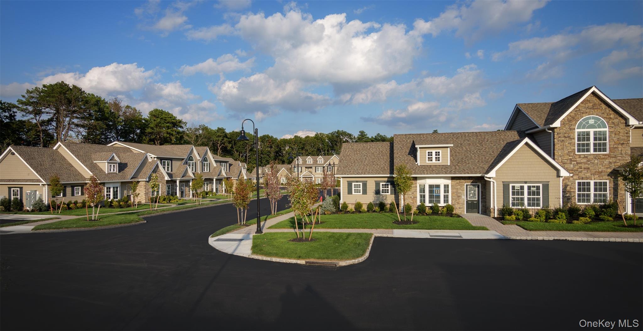 #15 photo, 5 Sunlight Walk, サフォーク郡 Holbrook , NY 11741