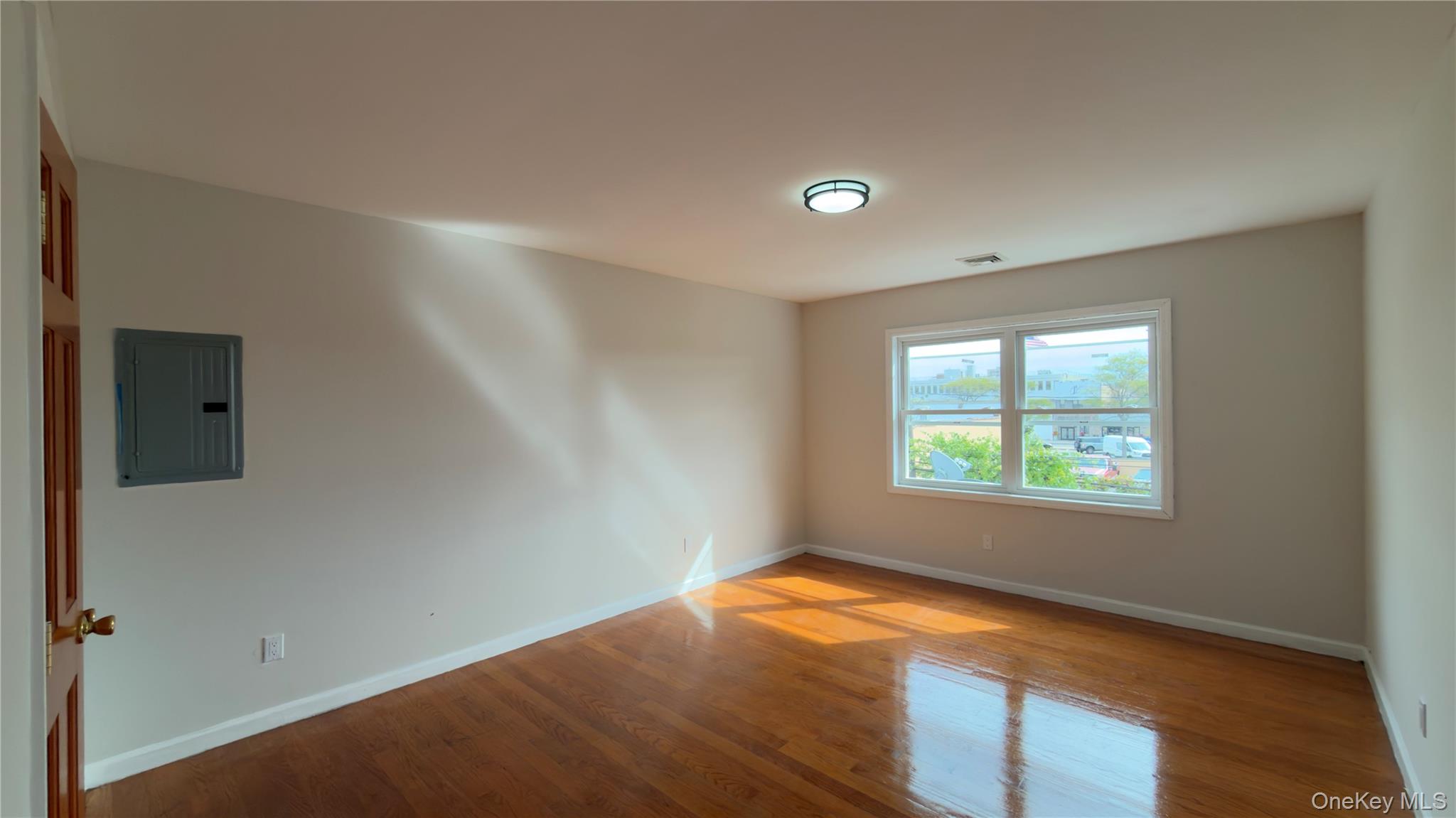 #8 photo, 134 W Chester Street, ナッソー郡 Long Beach , NY 11561