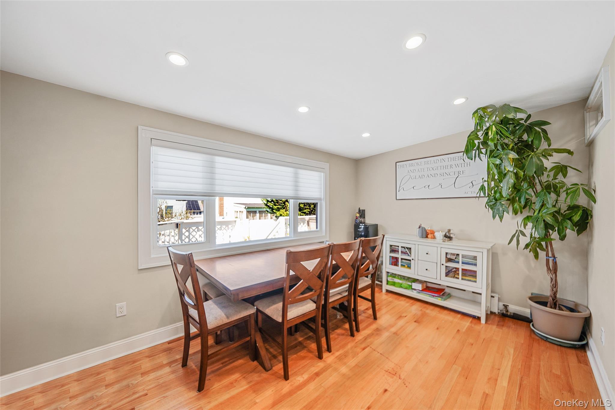 #12 photo, 17 Barnstable Road, ナッソー郡 East Rockaway , NY 11518