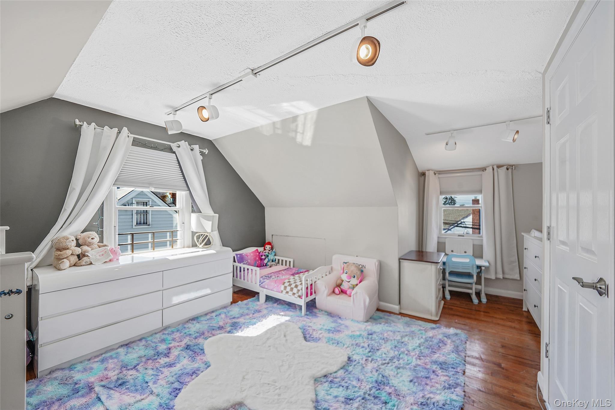 #20 photo, 17 Barnstable Road, ナッソー郡 East Rockaway , NY 11518