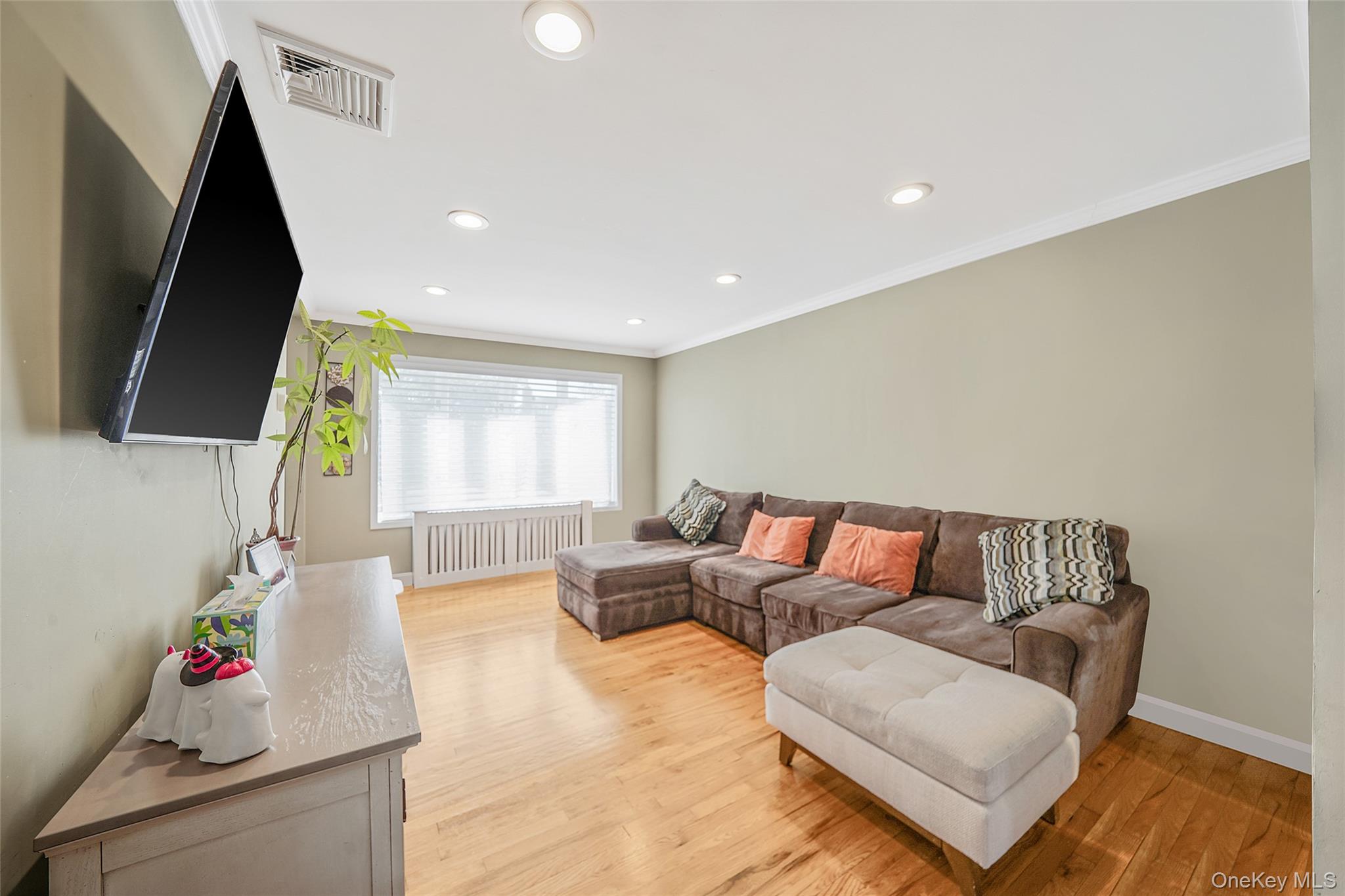 #5 photo, 17 Barnstable Road, ナッソー郡 East Rockaway , NY 11518