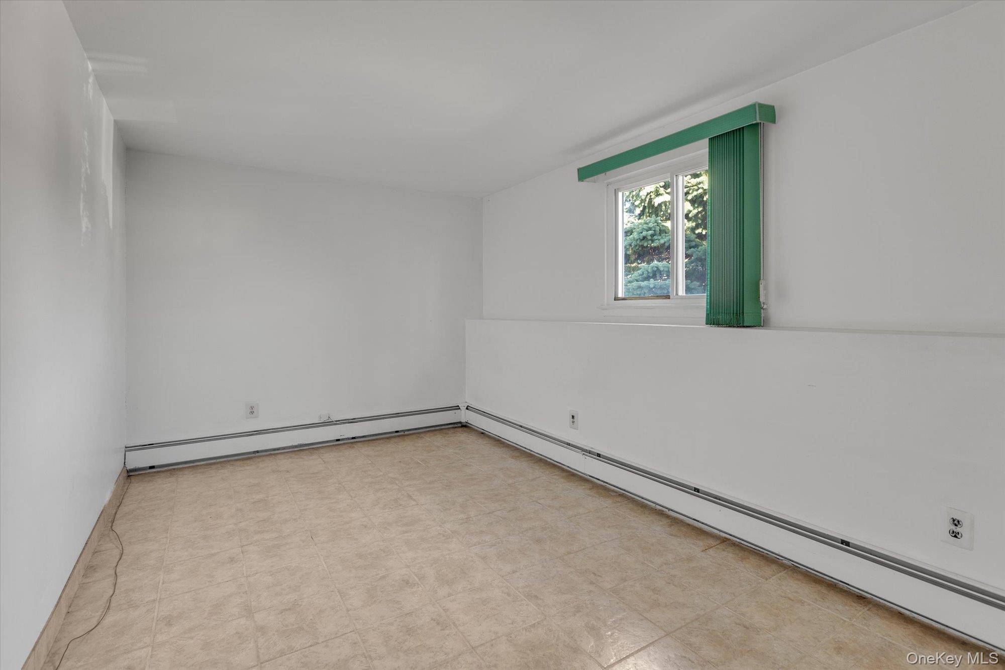 #19 photo, 282 N Oak Street, Massapequa , NY 11758