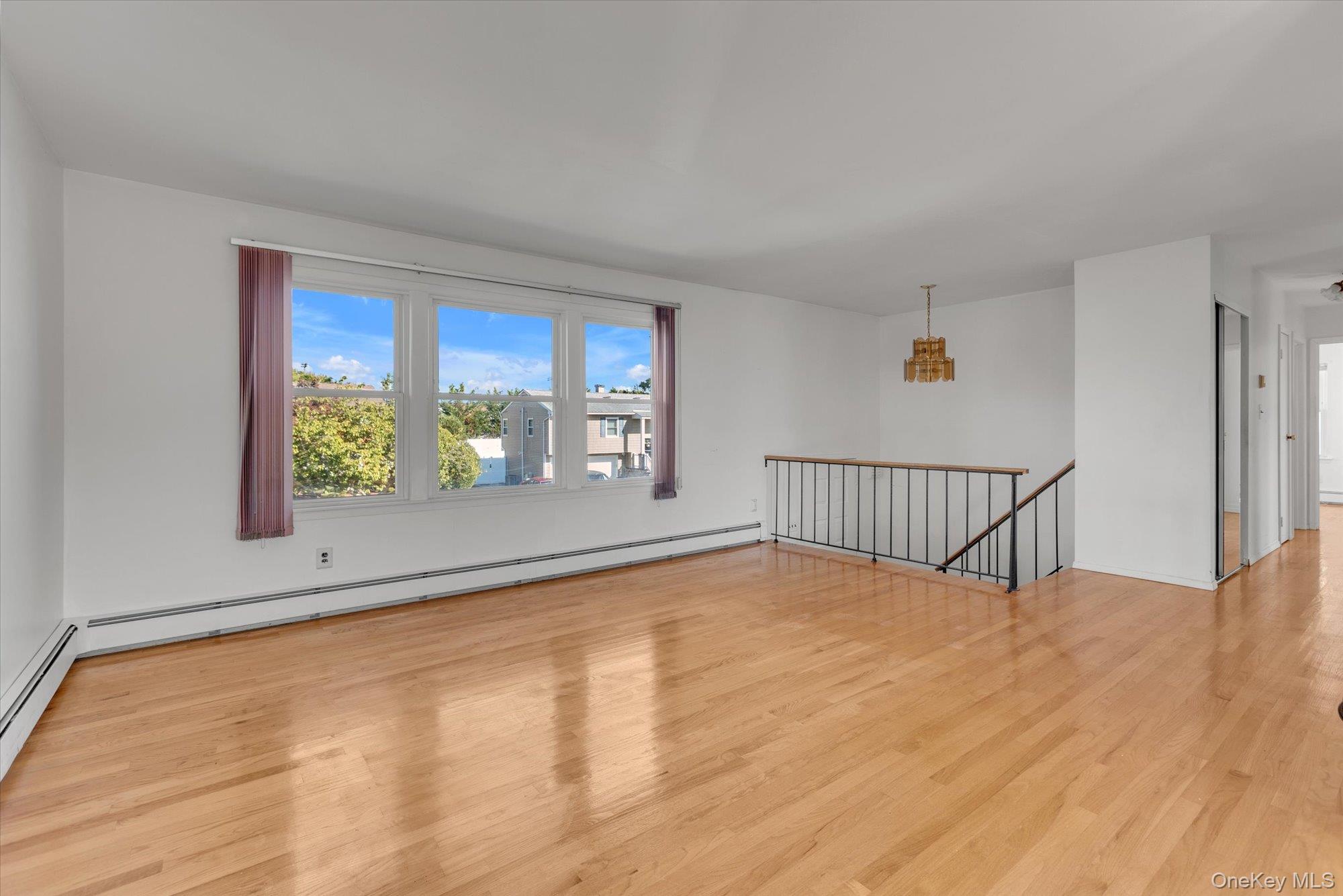 #5 photo, 282 N Oak Street, Massapequa , NY 11758