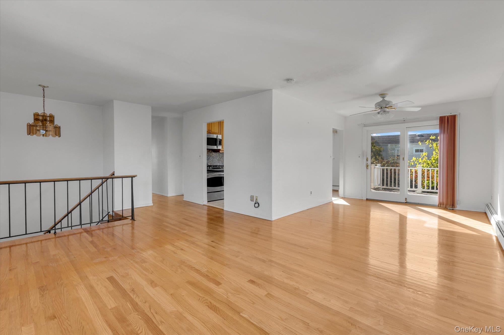 #6 photo, 282 N Oak Street, Massapequa , NY 11758