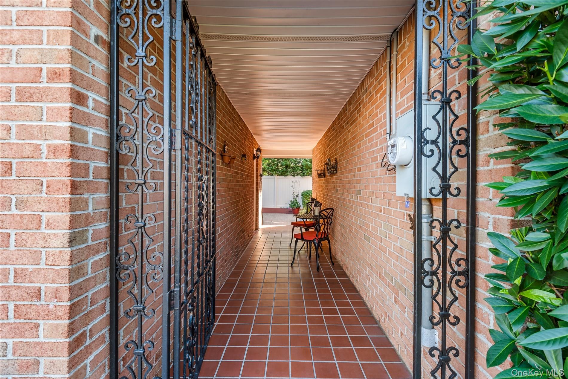 #13 photo, 18 Violet Road, ナッソー郡 Bayville , NY 11709