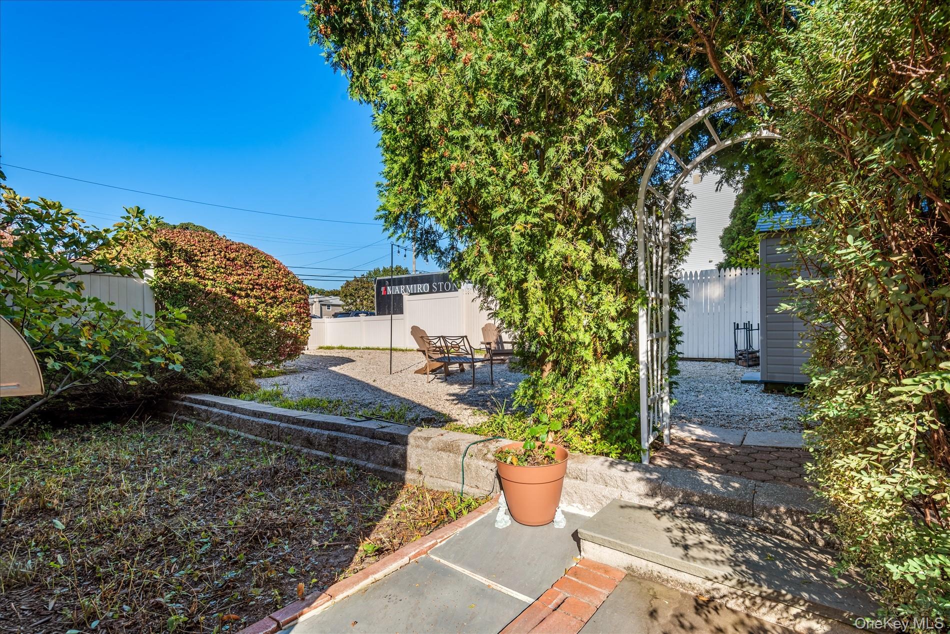 #20 photo, 18 Violet Road, ナッソー郡 Bayville , NY 11709