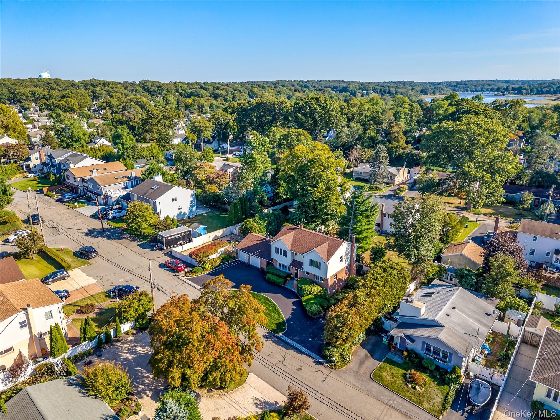 #3 photo, 18 Violet Road, ナッソー郡 Bayville , NY 11709