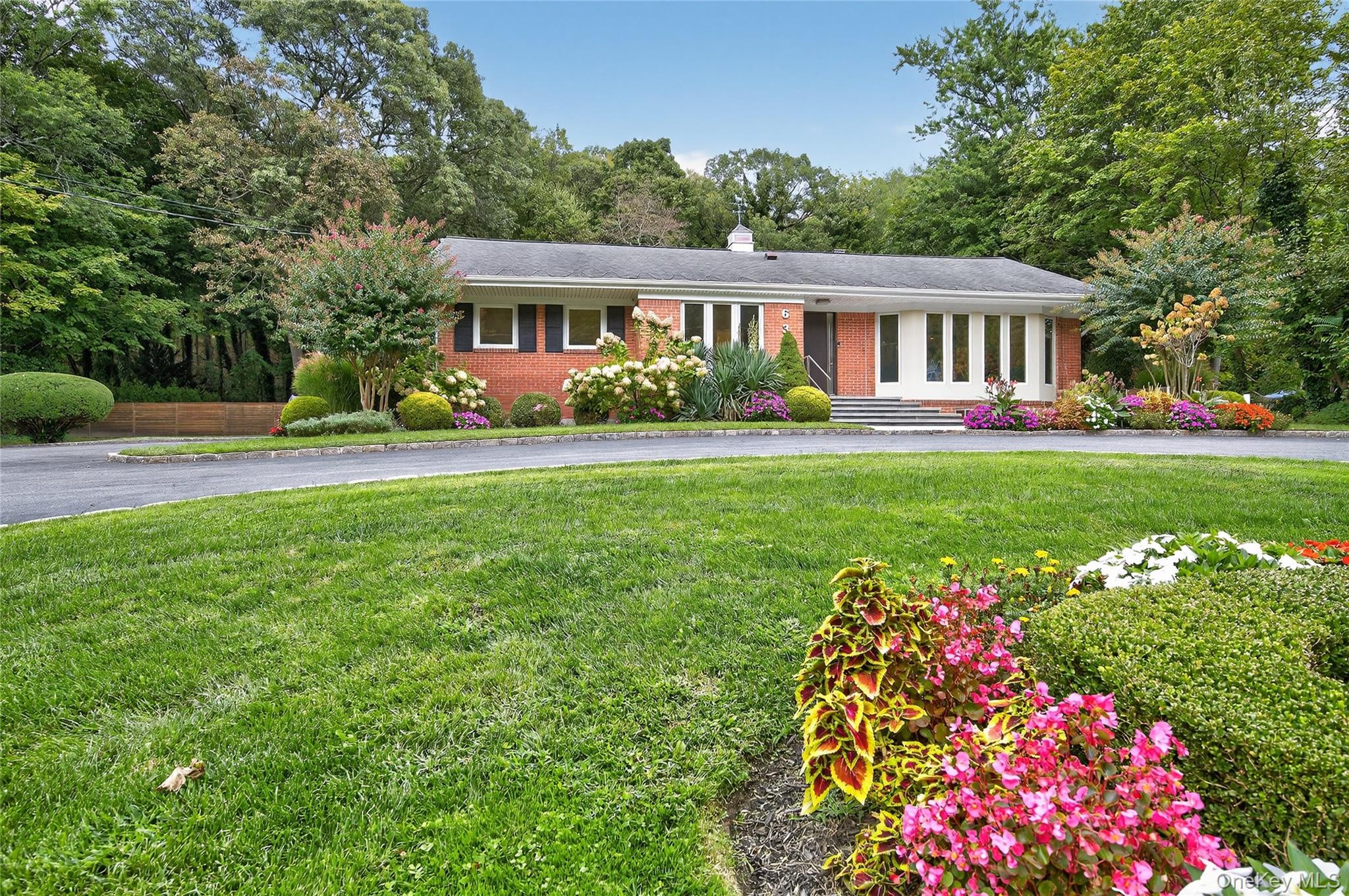 #2 photo, 634 Park Avenue, Huntington , NY 11743