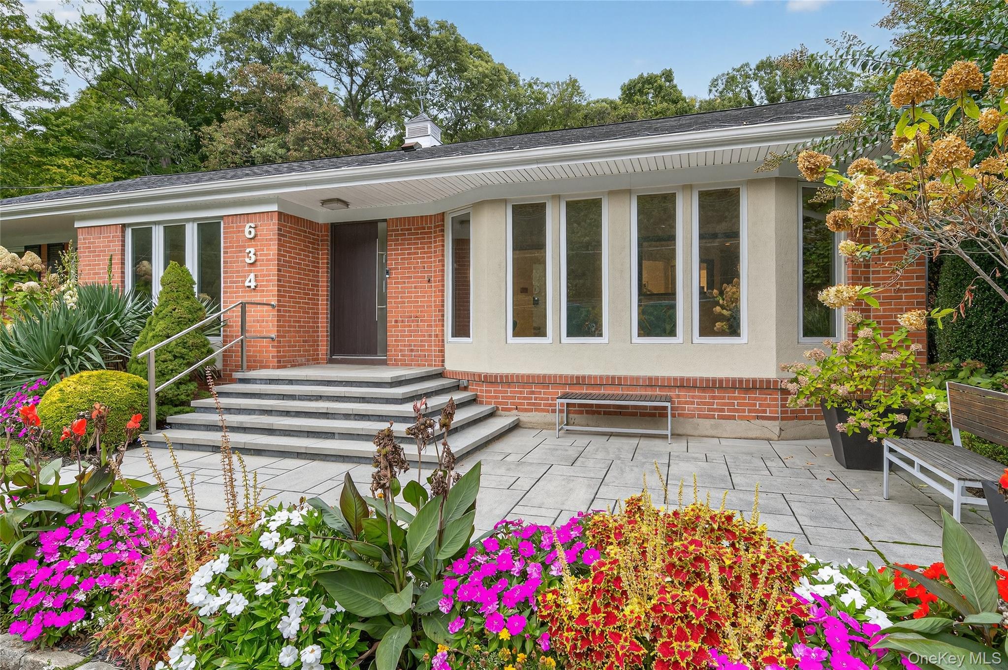 #4 photo, 634 Park Avenue, Huntington , NY 11743