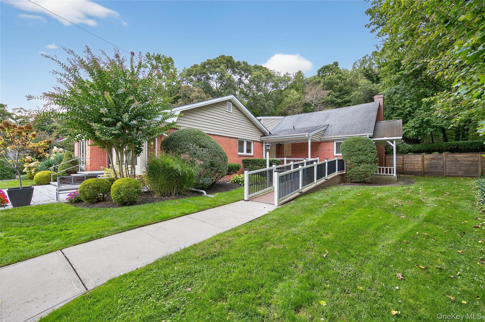 #6 photo, 634 Park Avenue, Huntington , NY 11743