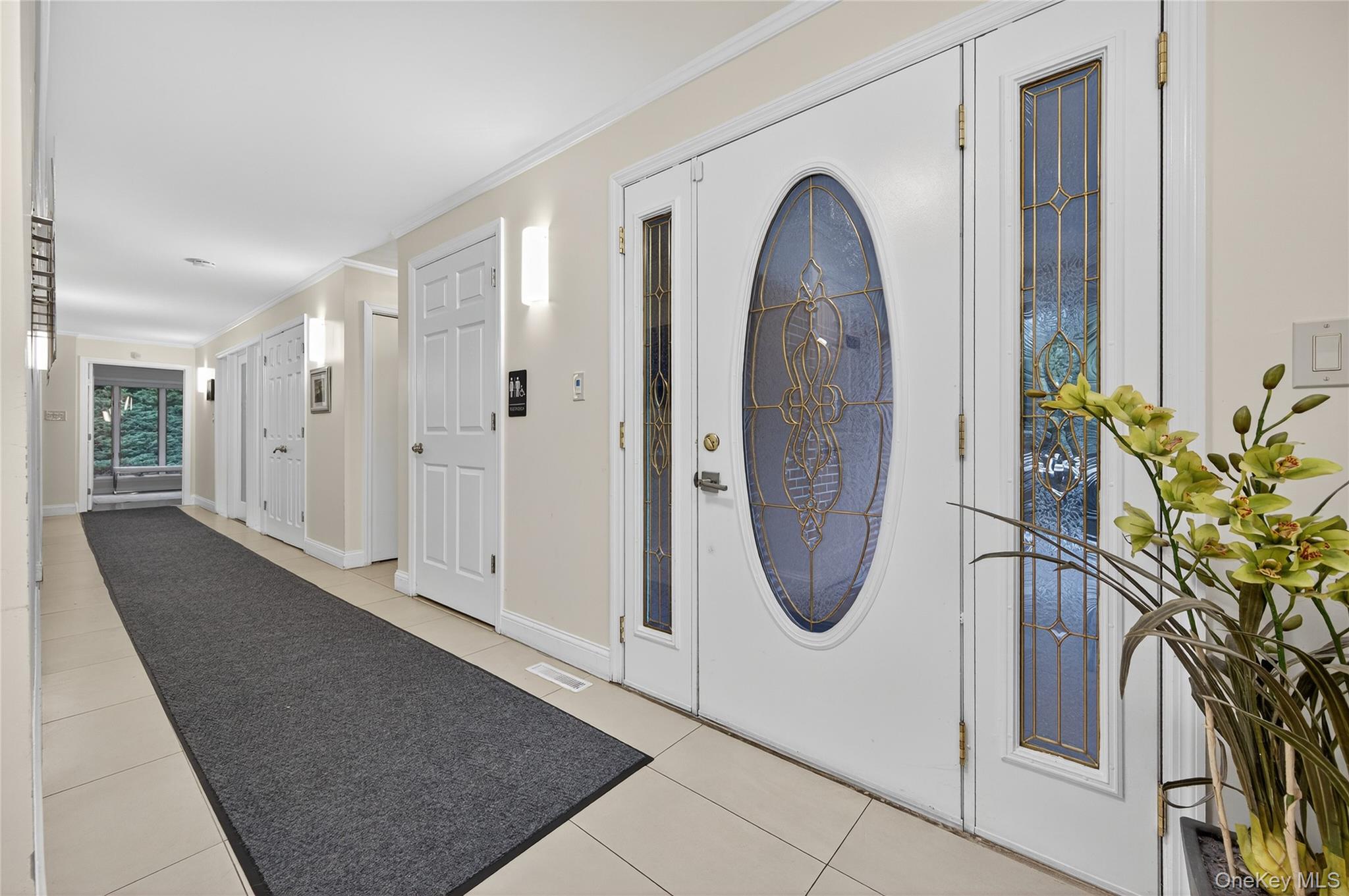 #7 photo, 634 Park Avenue, Huntington , NY 11743