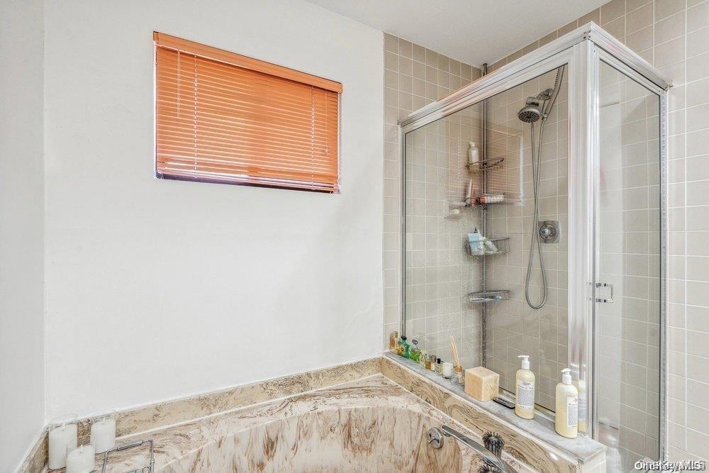 #17 photo, 92 Estate Drive, ナッソー郡 Jericho , NY 11753