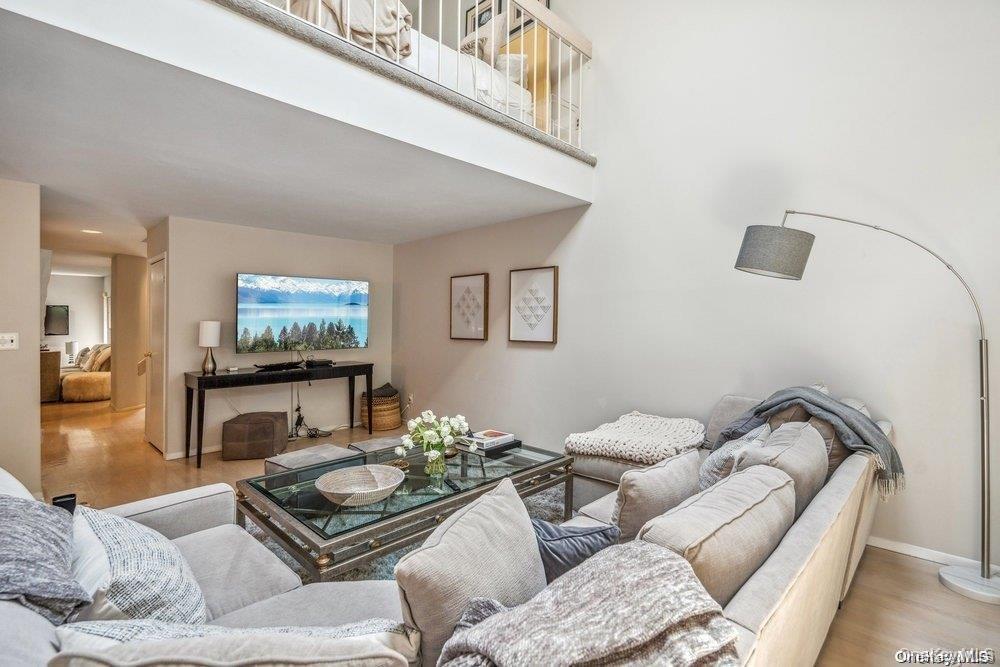 #4 photo, 92 Estate Drive, ナッソー郡 Jericho , NY 11753