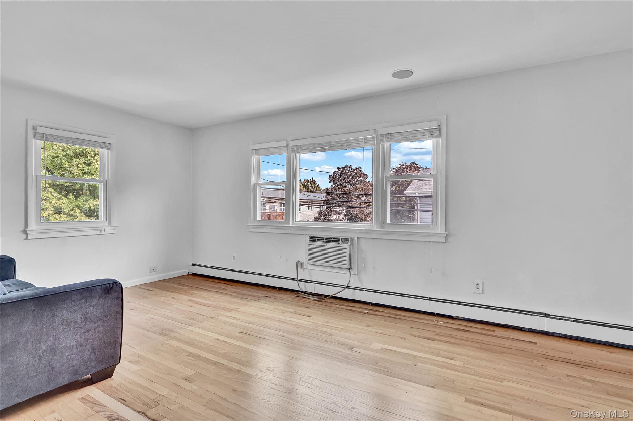 #10 photo, 81 Finch, サフォーク郡 Islip , NY 11751