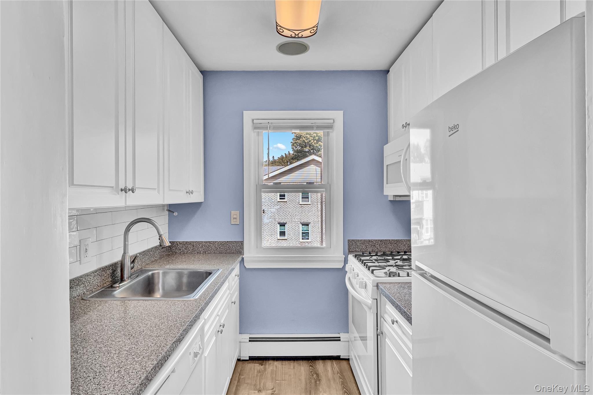 #11 photo, 81 Finch, サフォーク郡 Islip , NY 11751