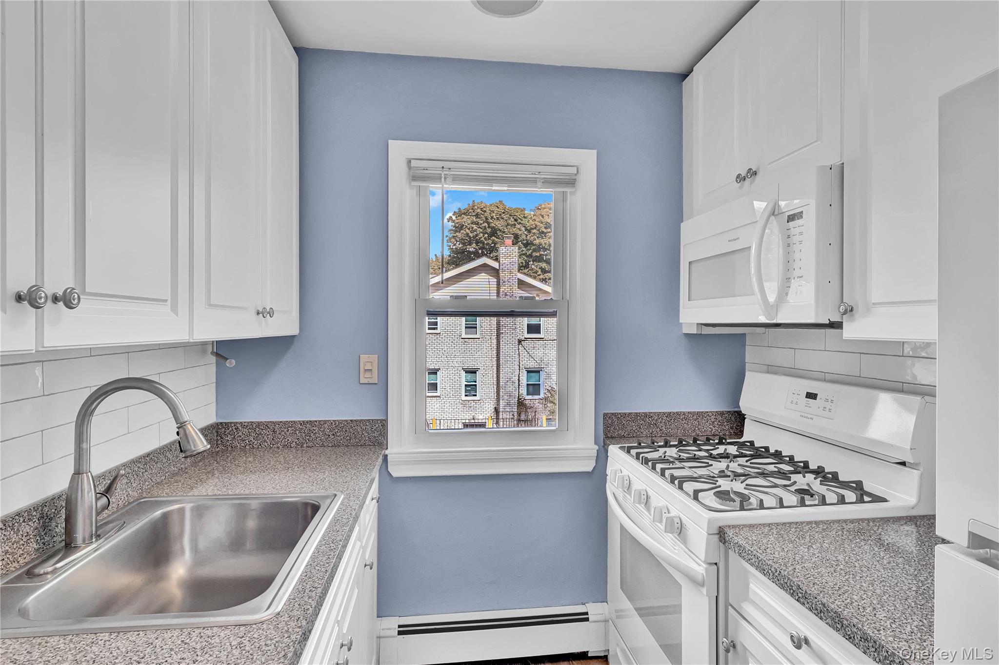 #12 photo, 81 Finch, サフォーク郡 Islip , NY 11751