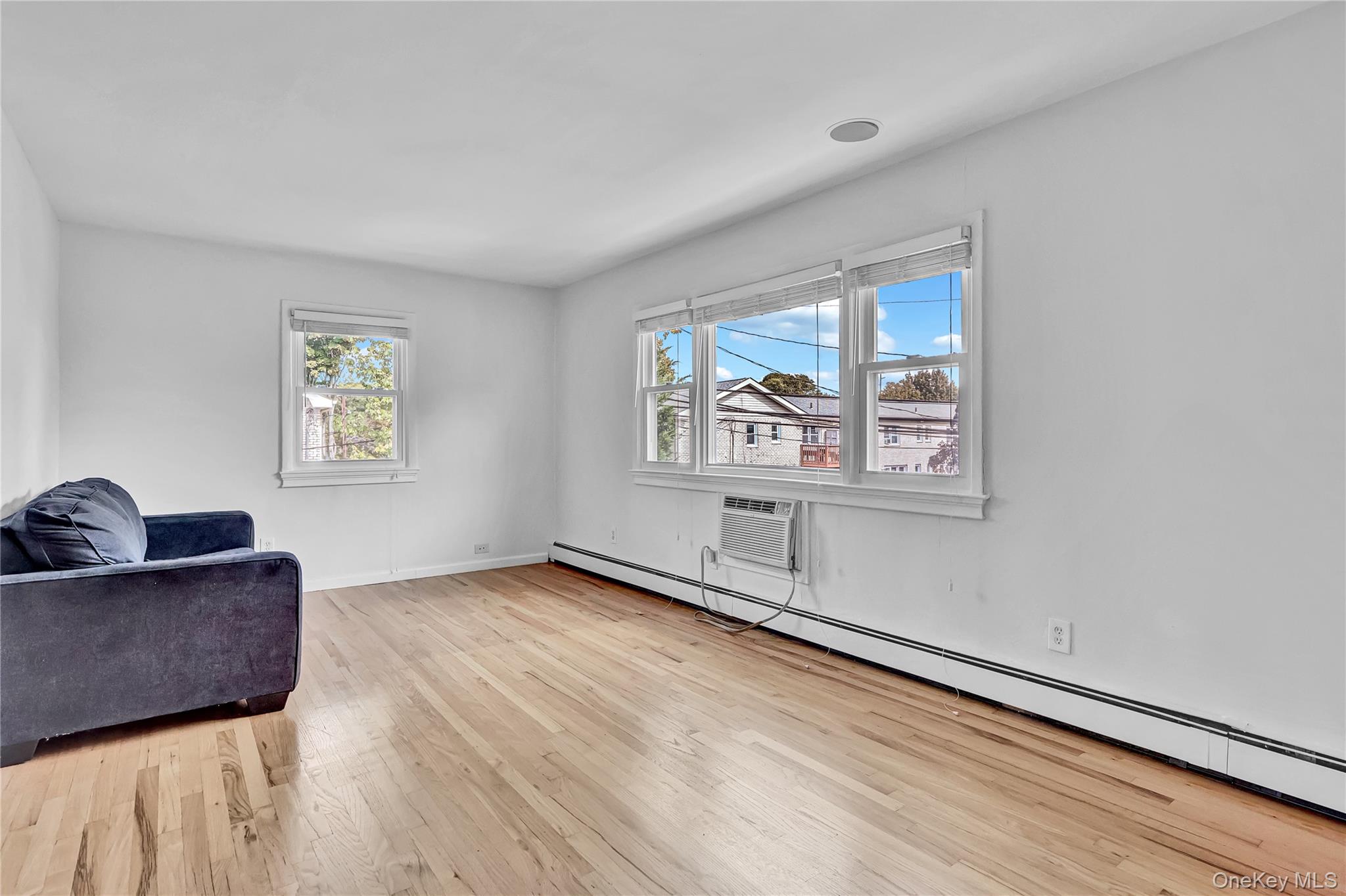 #8 photo, 81 Finch, サフォーク郡 Islip , NY 11751