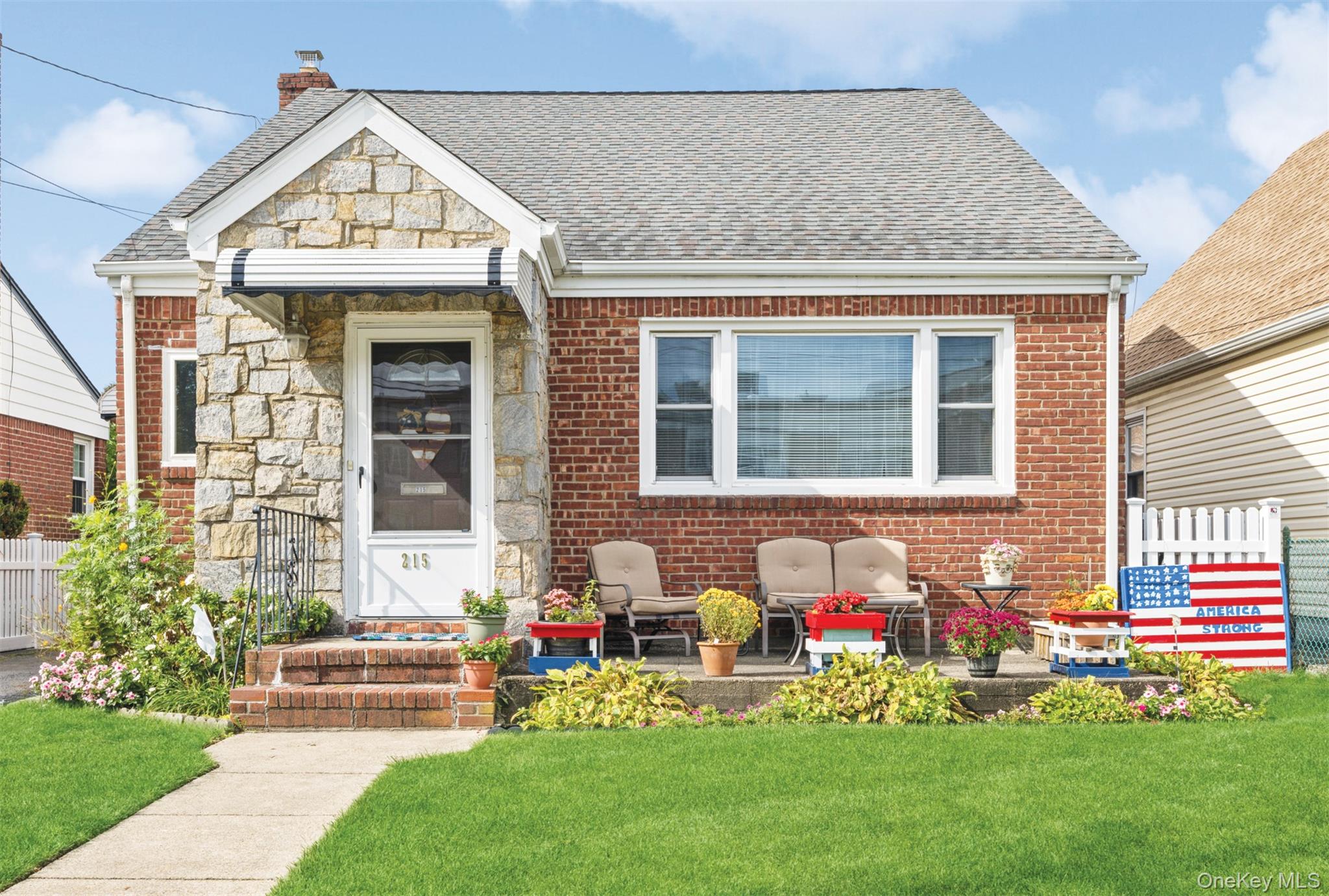 #1 photo, 215 New Hyde Park Road, New Hyde Park , NY 11040