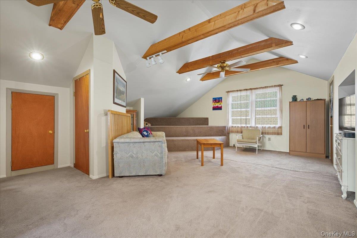 #18 photo, 215 New Hyde Park Road, New Hyde Park , NY 11040