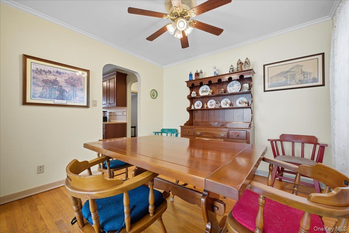 #8 photo, 215 New Hyde Park Road, New Hyde Park , NY 11040