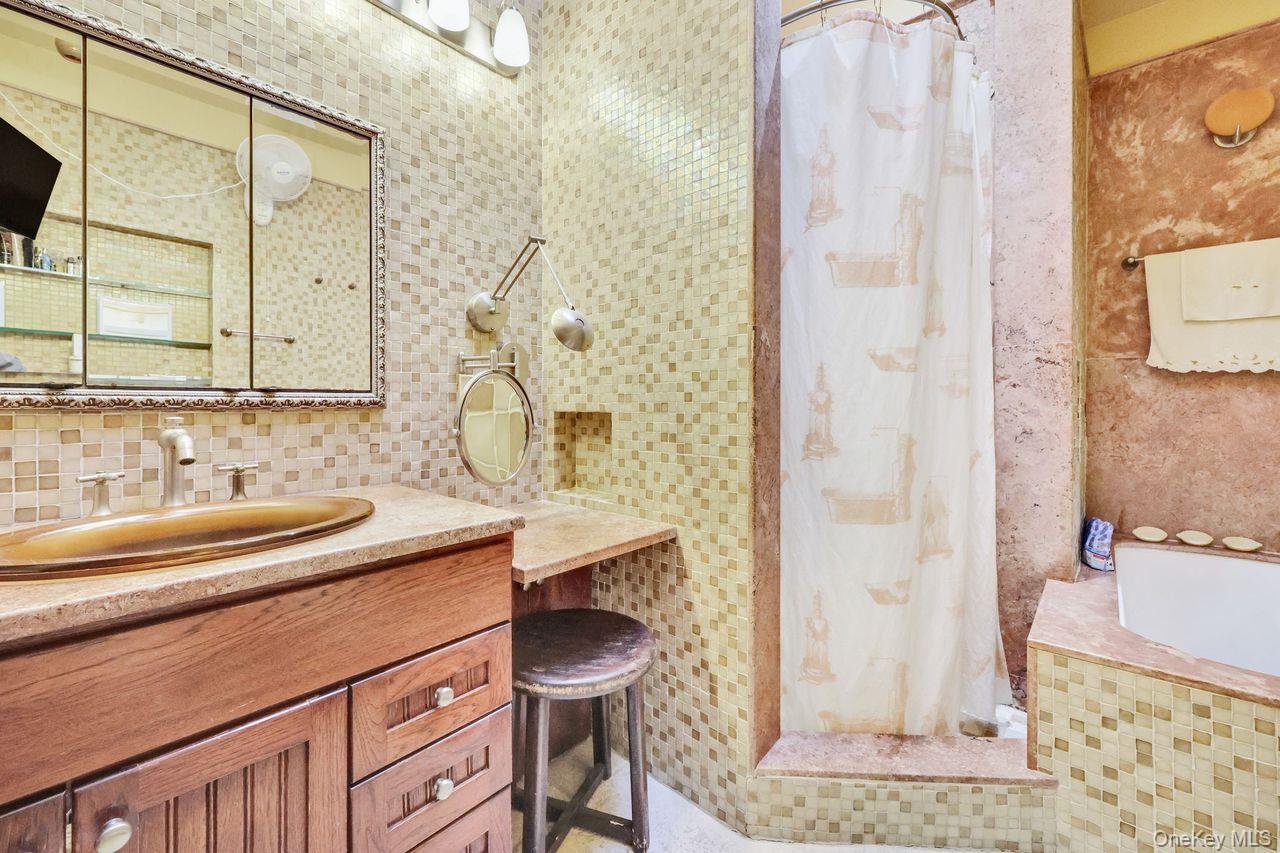 #7 photo, 101 Harold Road, ナッソー郡 Woodmere , NY 11598