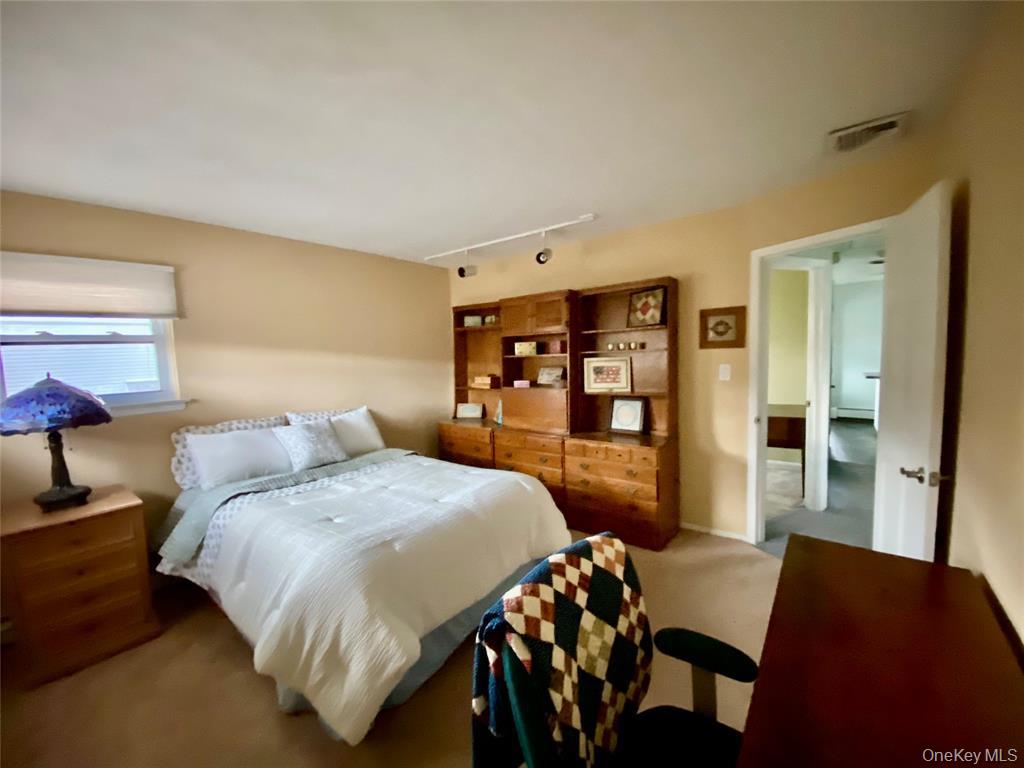 #10 photo, 4081 Massachusetts Avenue, Island Park , NY 11558