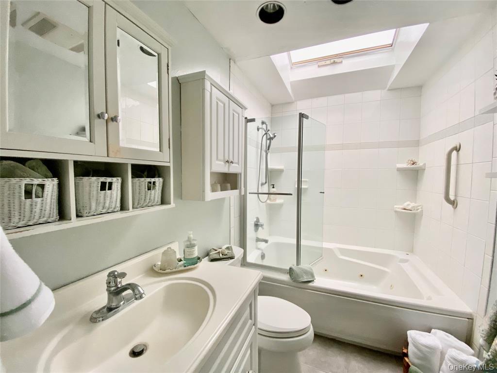 #12 photo, 4081 Massachusetts Avenue, Island Park , NY 11558