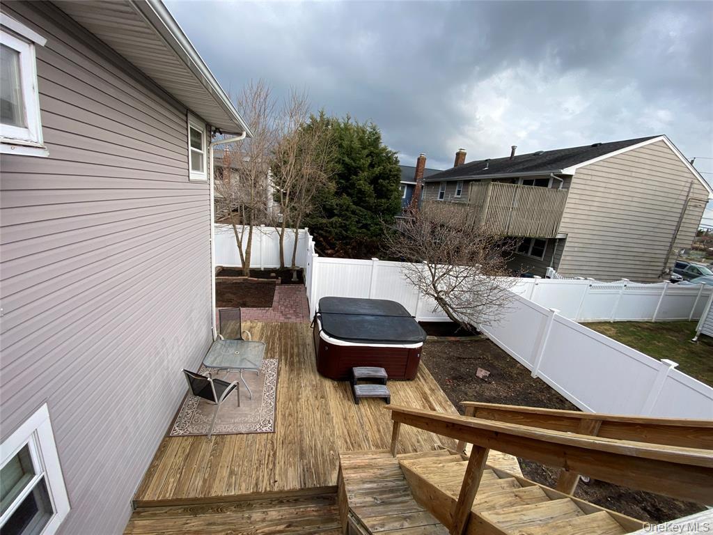 #19 photo, 4081 Massachusetts Avenue, Island Park , NY 11558