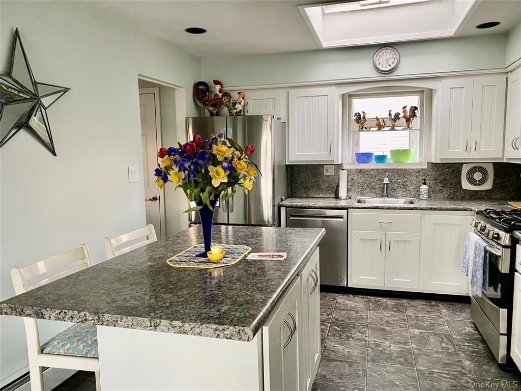 #8 photo, 4081 Massachusetts Avenue, Island Park , NY 11558