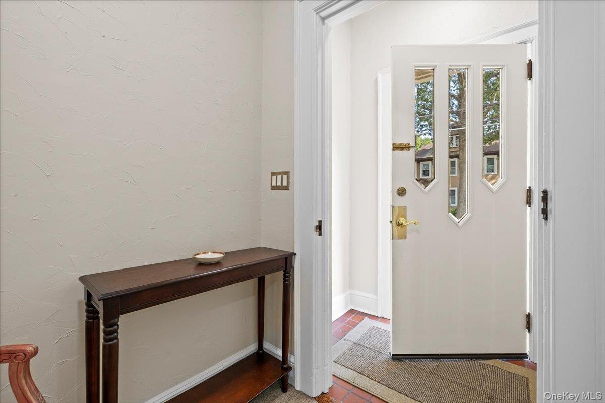 #3 photo, 78 Violet Avenue, Floral Park , NY 11001