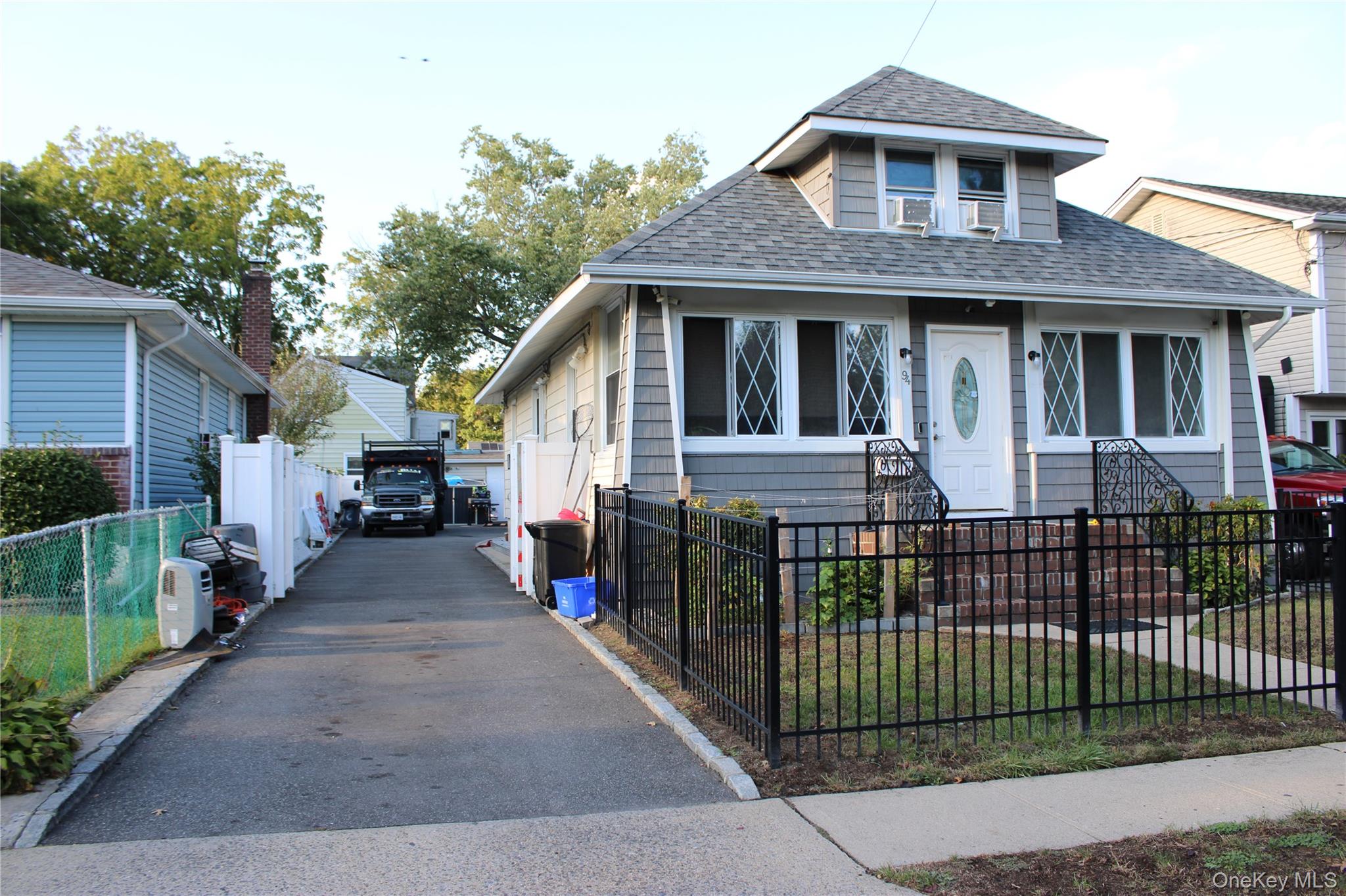 #10 photo, 94 Woods Avenue, Roosevelt , NY 11575