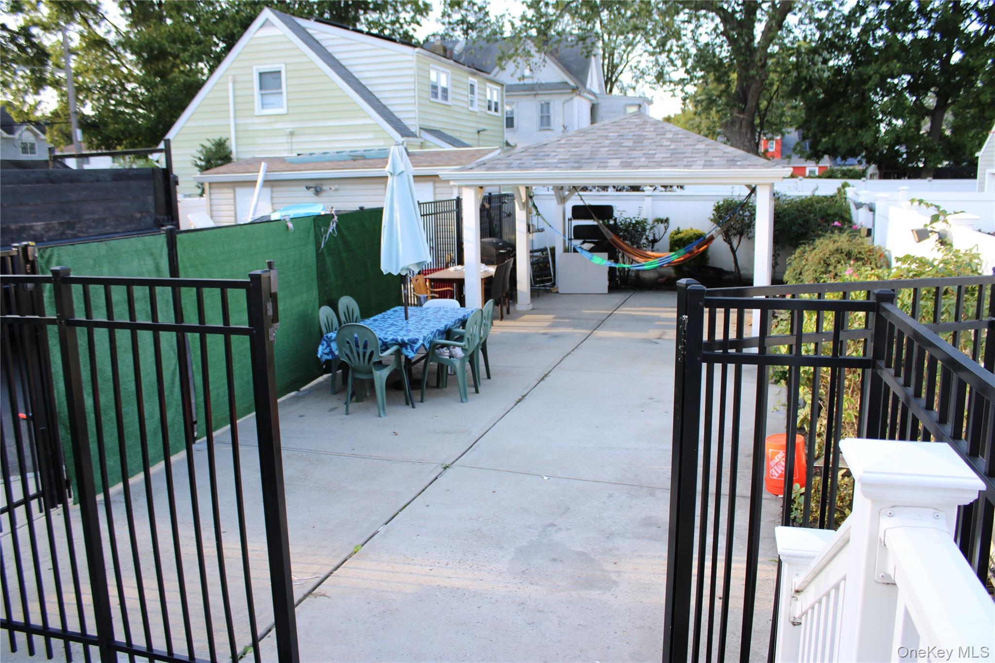 #7 photo, 94 Woods Avenue, Roosevelt , NY 11575