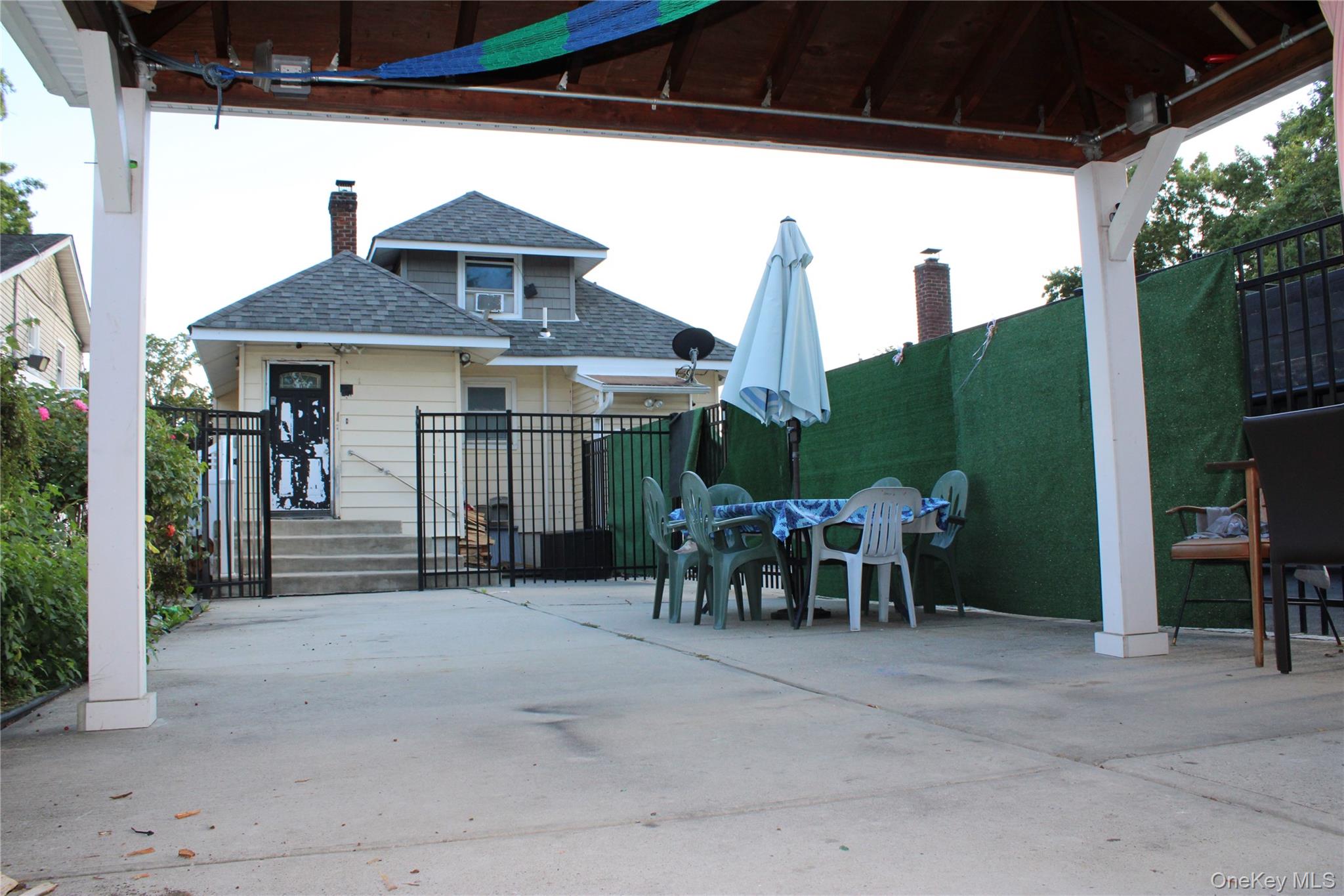 #8 photo, 94 Woods Avenue, Roosevelt , NY 11575