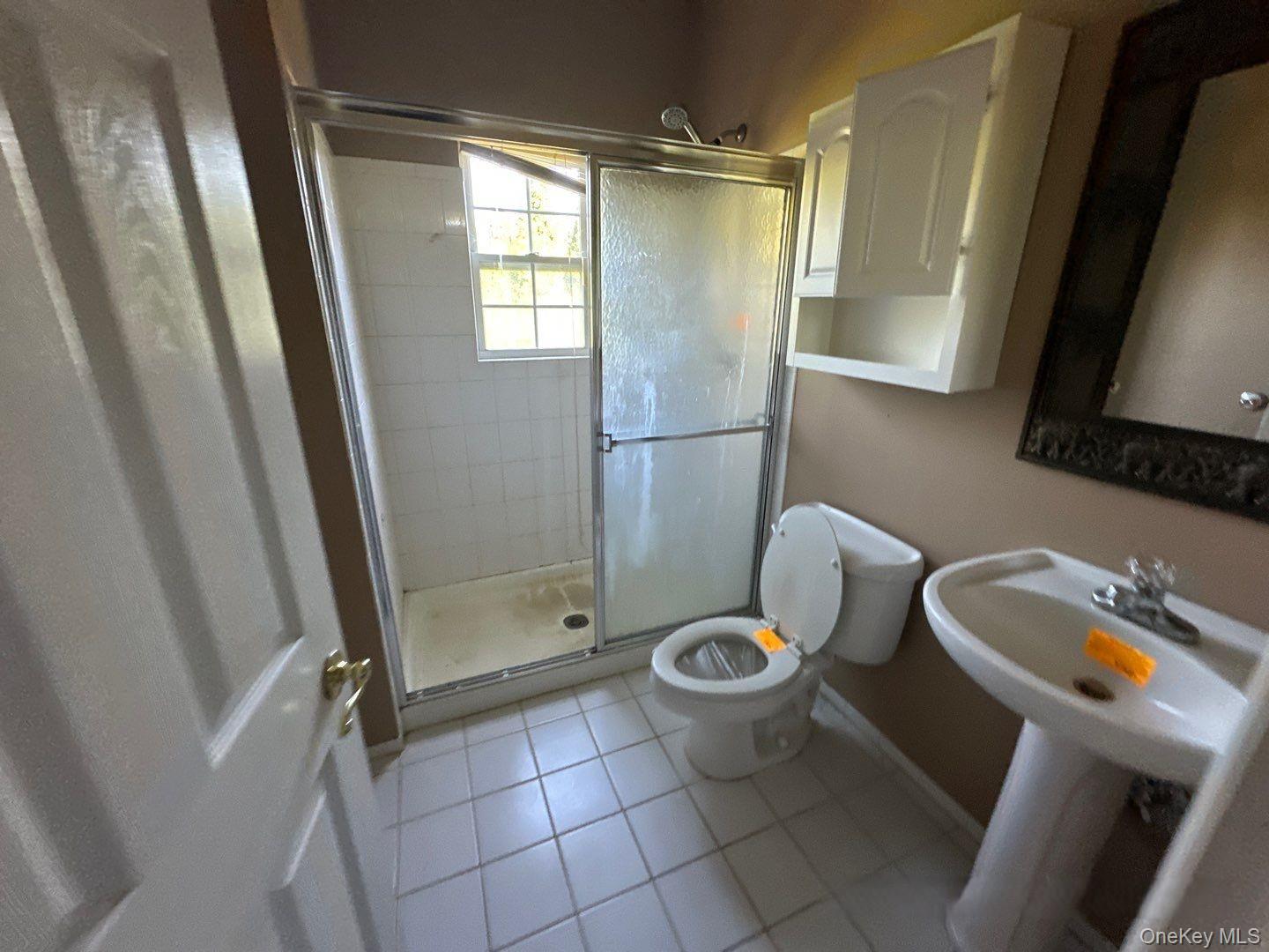 #9 photo, 2 East Avenue, सफ़ोक काउंटी Coram , NY 11727