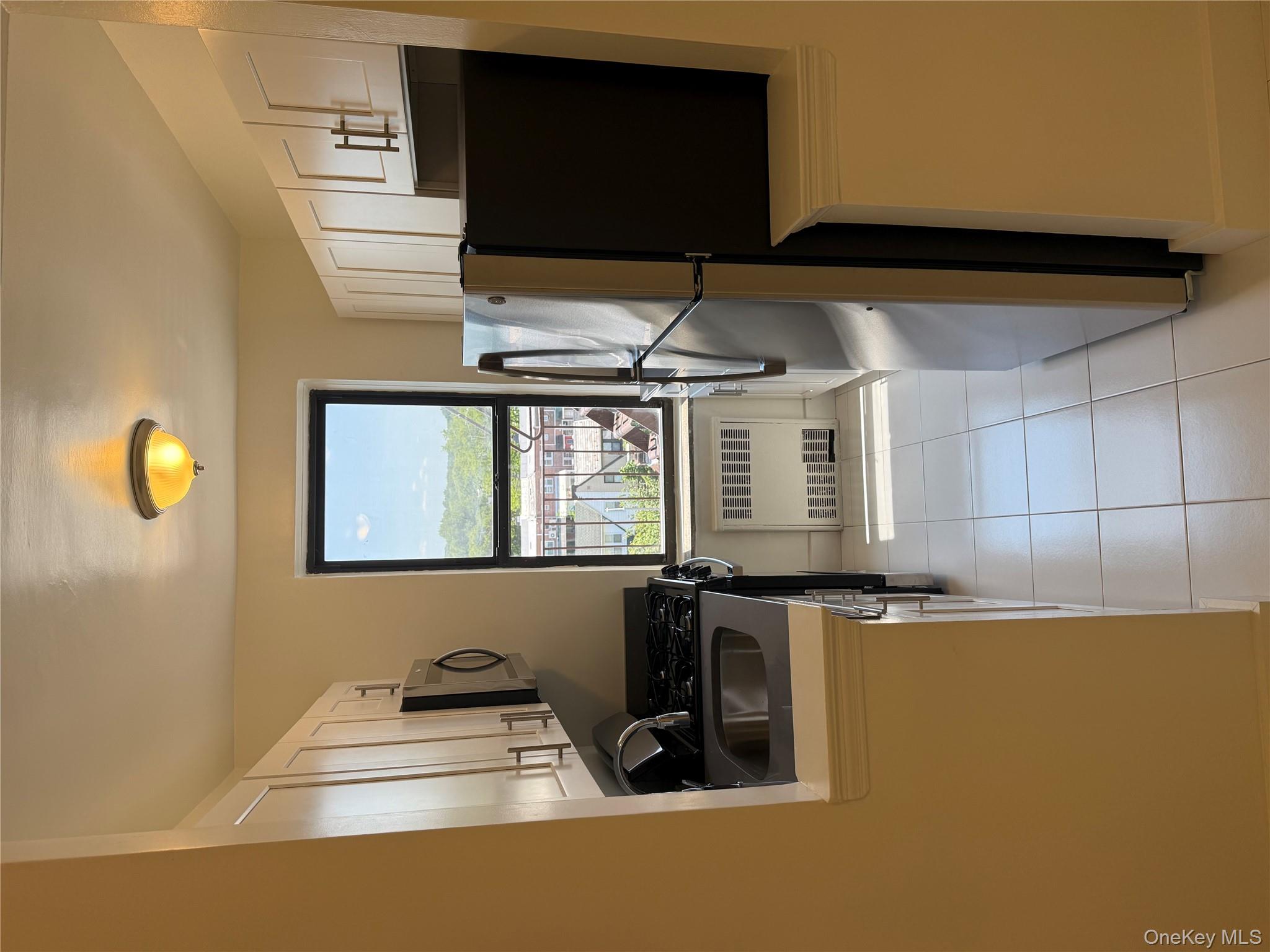 #1 photo, 71-11 Yellowstone Boulevard, クイーンズ区 Forest Hills , NY 11375