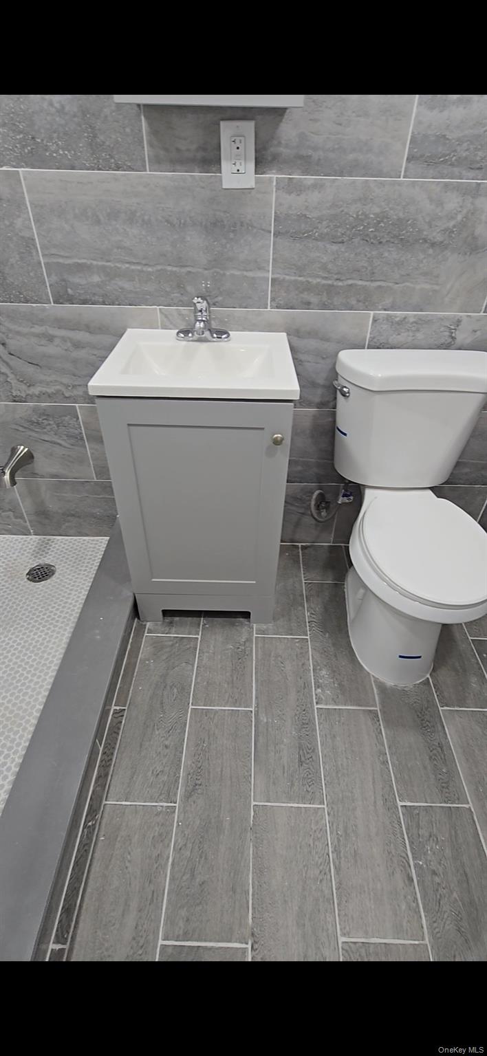 #15 photo, 10715 223rd Street, Queens Village , NY 11429