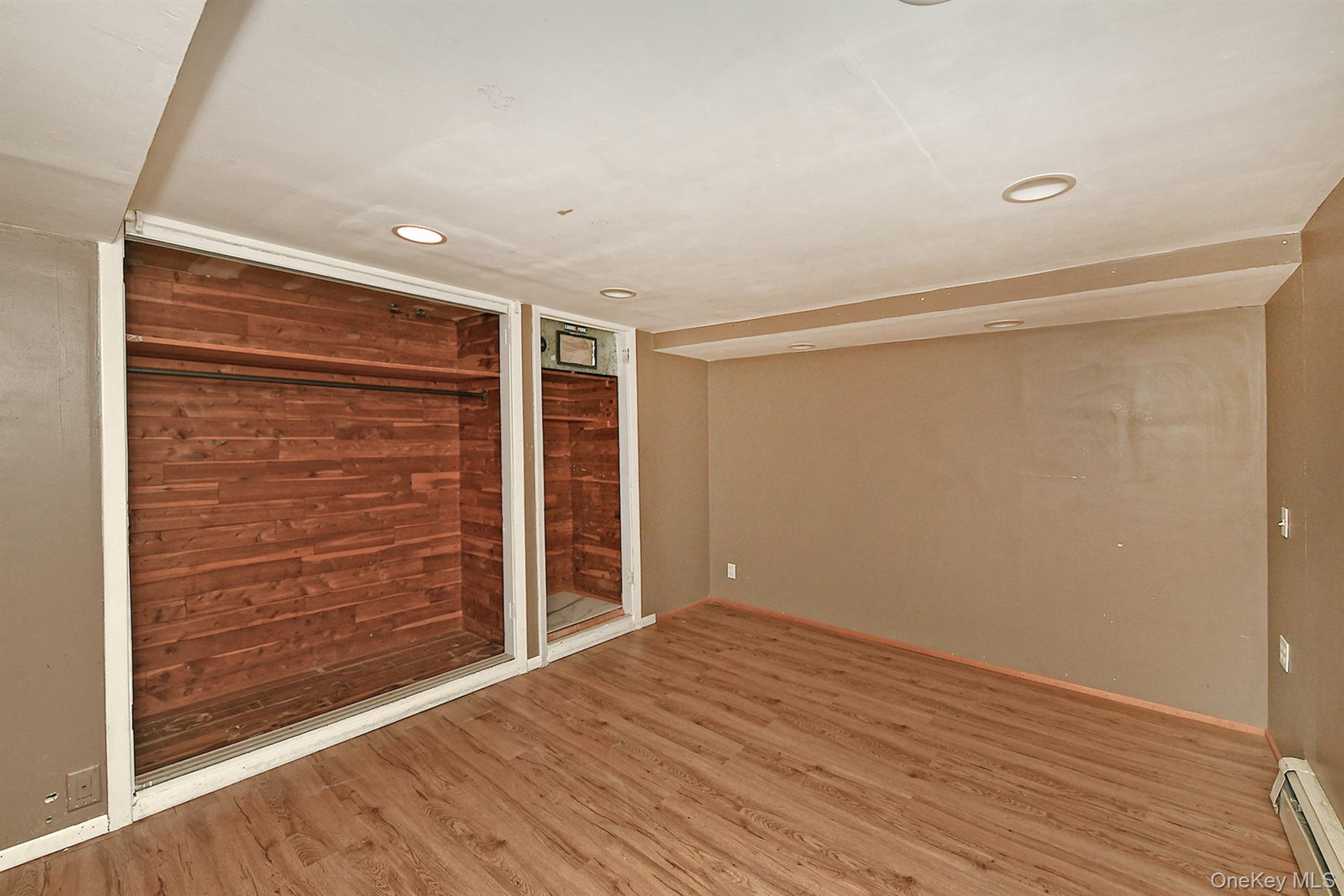 #18 photo, 147 Brookside Drive, Valley Stream , NY 11581