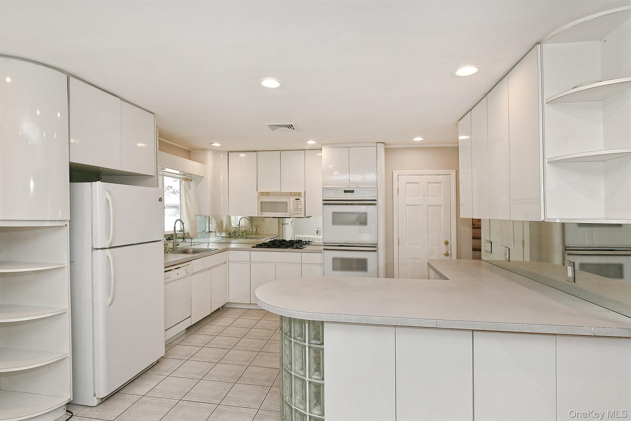 #4 photo, 147 Brookside Drive, Valley Stream , NY 11581