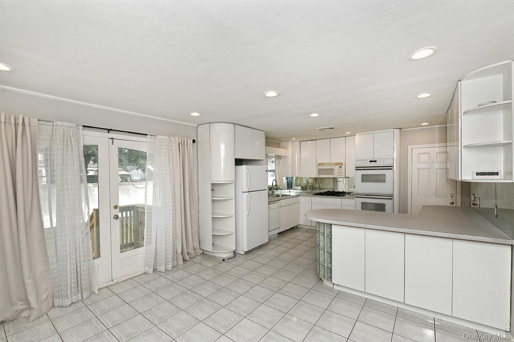 #5 photo, 147 Brookside Drive, Valley Stream , NY 11581