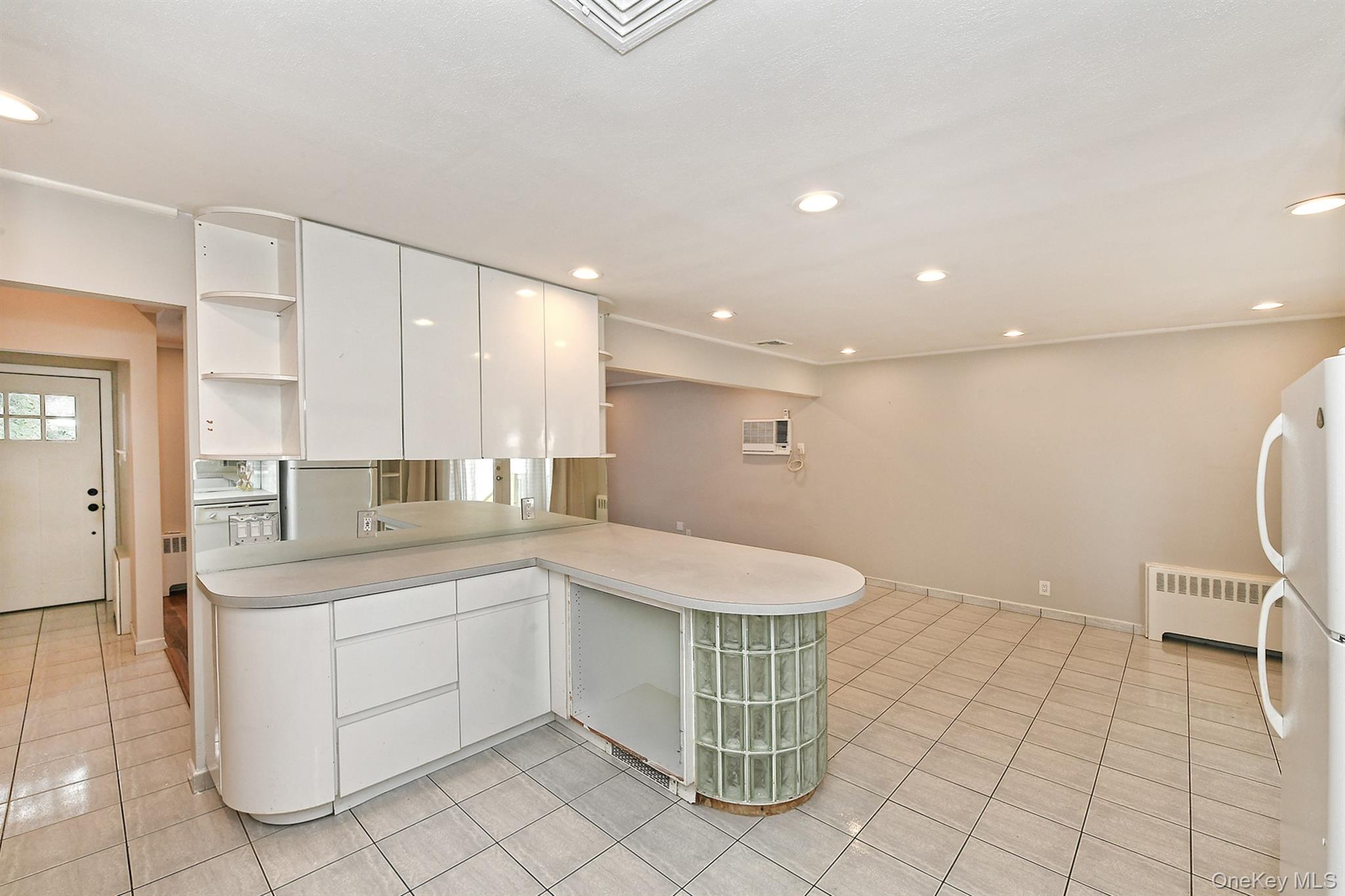 #6 photo, 147 Brookside Drive, Valley Stream , NY 11581