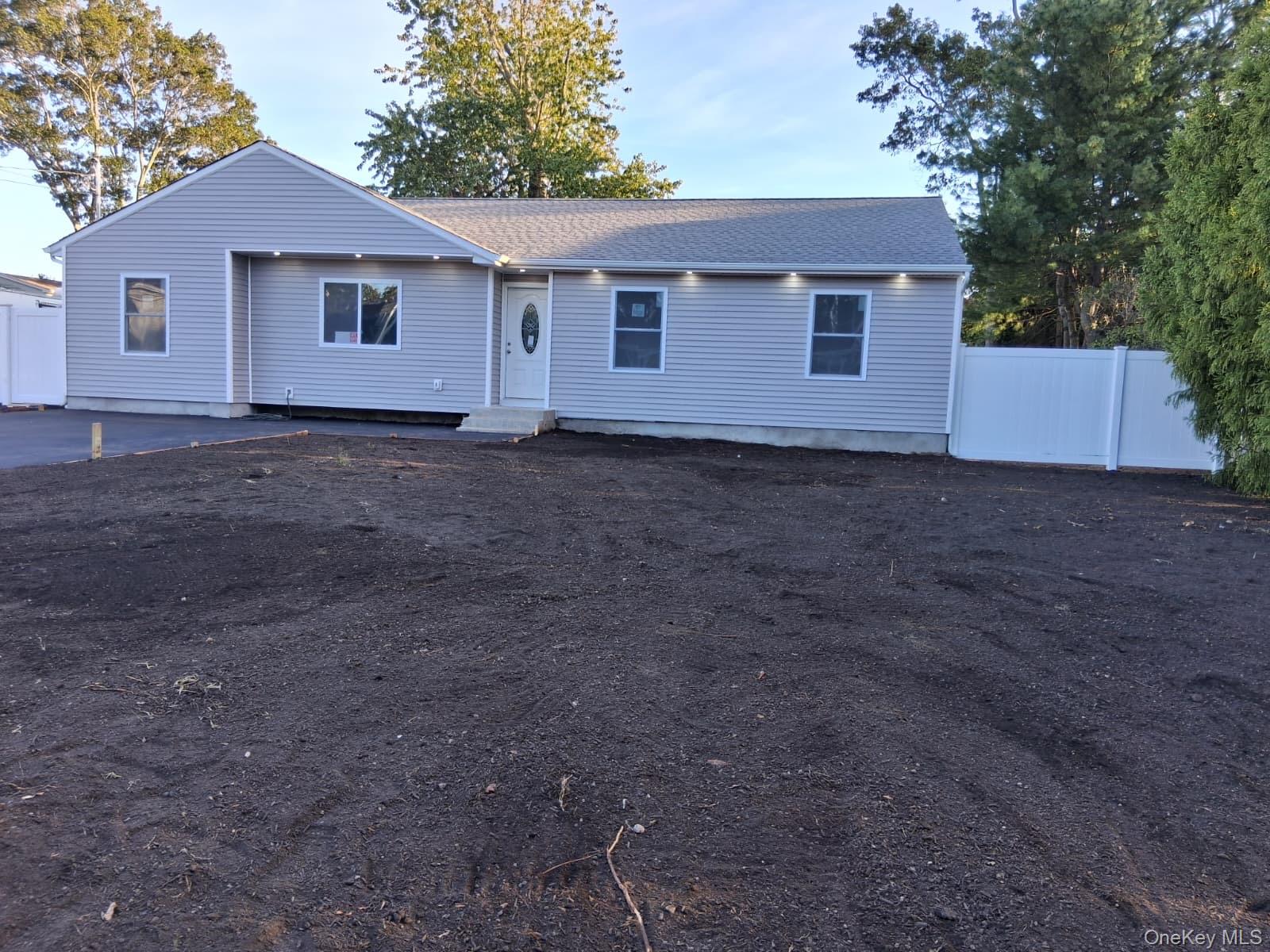 #1 photo, 6 Loughlin Drive, Shirley , NY 11967